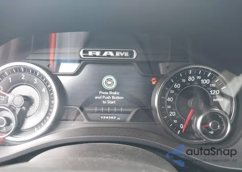 2019 Ram 1500 Laramie 4X4 5'7 Box z USA, uszkodzony, nr VIN 1C6SRFJT5KN640518